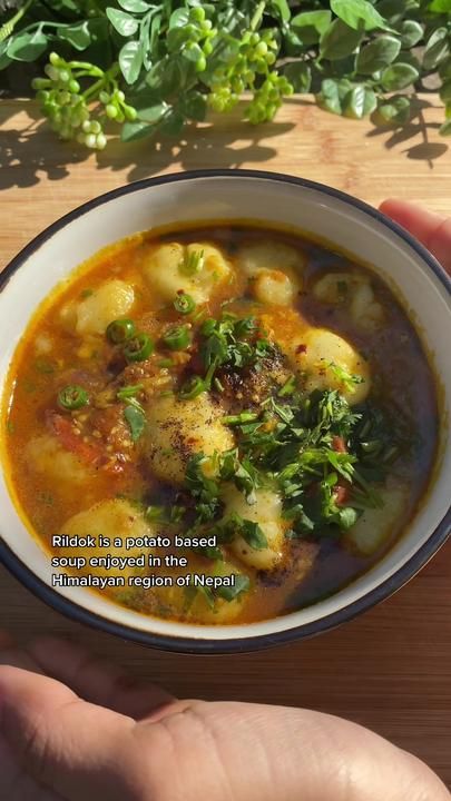 if there is one new soup you should try this winter, it’s rildok. it w... | rildok | TikTok Clean Eating Soup Recipes, Yummy Healthy Breakfast, Plant Based Cookbook, Veg Dishes, Italian Soup, Garlic Mashed, Vegan Healthy, Ground Turmeric, Vegan Cookbook