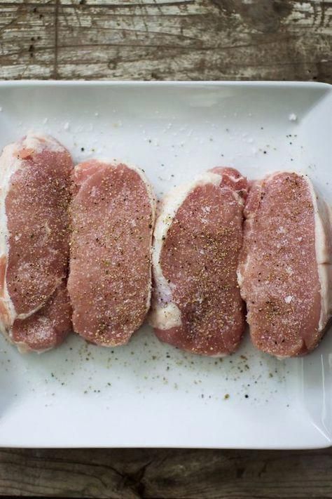 Pork Sirloin Chops, Pork Loin Chops Recipes, Cooking Boneless Pork Chops, Braised Pork Chops, Boneless Pork Chop Recipes, Pork Sirloin, Tender Pork Chops, Smothered Pork, Pork Chop Recipes Baked