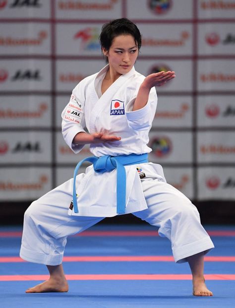 Kiyou Shimizu (Japan) #karate #kata Karate Photos, Karate Outfit, Karate Kata, Judo Karate, Women Karate, Sport Karate, Perfect Physique, Karate Martial Arts, Martial Arts Girl