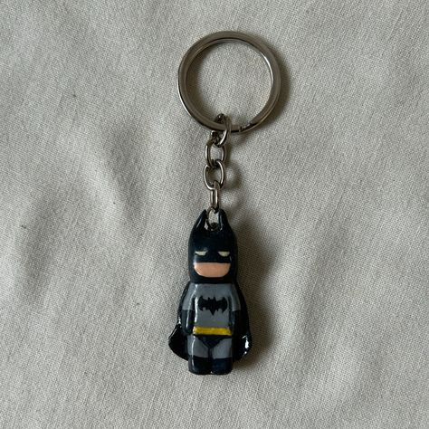 Batman clay charm . Link in bio 🔗 #clay #clayart #keychains #keychain #batman #bat #dc #figurine #figure #model #modelling #black #lego #toy #craft #diy #handmade #smallbusiness Modelling Clay Keychain, Best Friend Clay Ideas, Deadpool Clay, Batman Clay, Clay Ideas For Boyfriend, Clay Keychain Diy, Clay Keychain Ideas, Batman Crafts, Batman Keychain