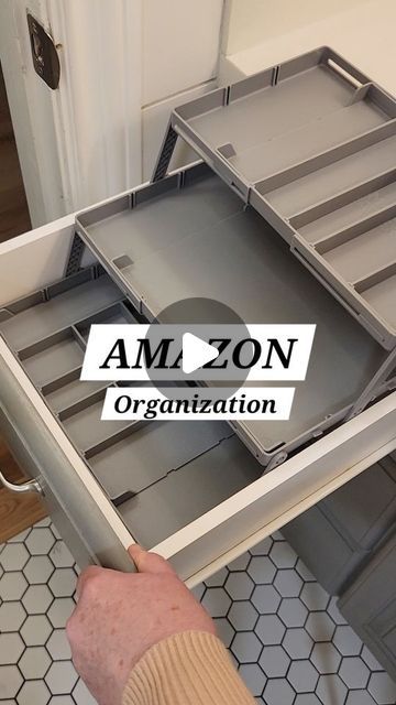 Make Up Drawer Organisation, Draw Organization, Bathroom Drawer Organization Ideas, Cosmetics Organization, Bathroom Drawer Organization, Drawer Organization, Makeup Drawer Organization, Makeup Drawer, Best Amazon Buys