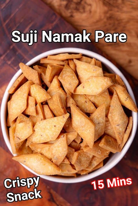 Ginger Candy Recipe, Namak Pare, Sandwich Recipes Indian, Spicy Snacks Recipes, Vegetarian Fast Food, Popular Snacks, Indian Cooking Recipes, Sweet Dishes Recipes, Vegetarian Snacks Recipes