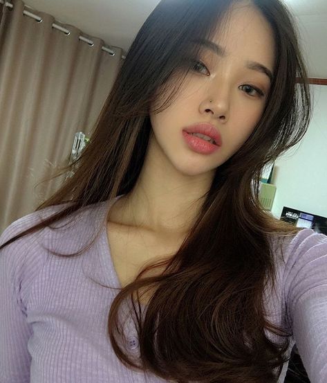 @parismari Korean Mexican, Asian Skin, Hair Mistakes, Filipino Girl, Korean Face, Fotos Goals, Korean Ulzzang, Hard To Get, Beauty Collection