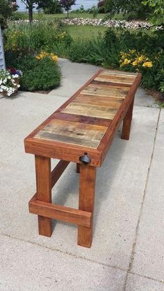 Garden Diy Furniture, Diy Outdoor Bar, Table Woodworking, Furniture Woodworking, Pallet Patio Furniture, Rustic Woodworking, Pallet Patio, Japanese Woodworking, Unique Woodworking