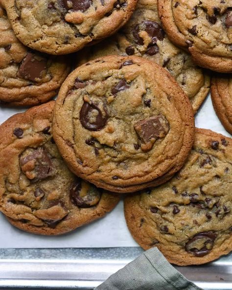 Bakery Style Chocolate Chip Cookies, Satisfying Pics, Irish Butter, Cake Mug, Cookie Spread, Chocolate Chunk, Best Chocolate Chip Cookie, Chocolate Chunk Cookies, Super Yummy