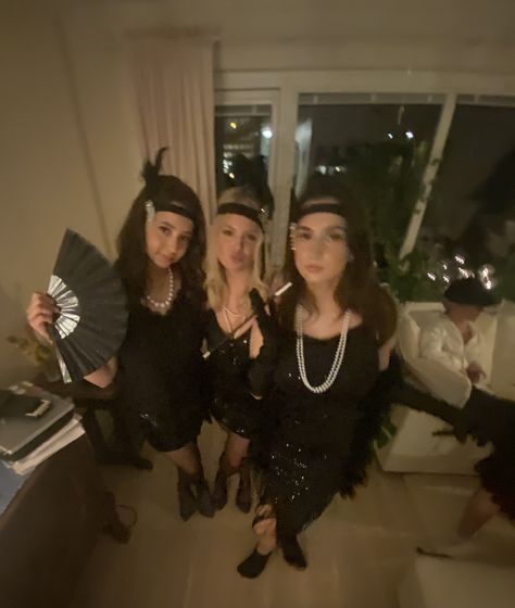 Poker Theme Party Outfits, Hollywood Party Theme Outfits, Casino Royale Theme Party Dress, Mafia Theme Party Outfit, Mafia Party Outfit, Nytårs Outfit, Casino Theme Party Outfit, 1920s Party Outfit, Roaring 20s Halloween