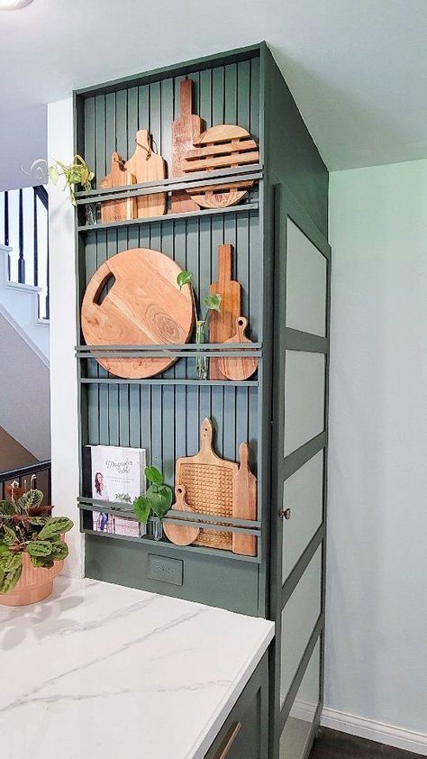 Shelves On Side Of Kitchen Cabinet Diy, Side Of Cabinet Ideas, Diy Kitchen Storage Shelves, Shelves On Side Of Kitchen Cabinet, Side Cabinet Storage, Charcuterie Display, Kitchen Inspiration Design, Kitchen Redo, Scrap Wood