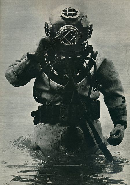 diver by petercat.harris, via Flickr Diver Outfit, Deep Sea Diver Art, Diver Tattoo, Scuba Diving Quotes, Heavy Gear, Diver Art, See Tattoo, Navy Diver, Deep Sea Diver