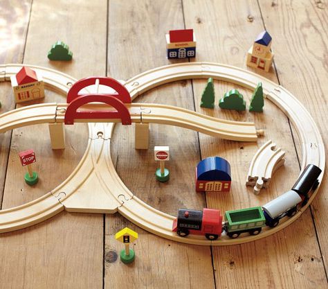 Wooden Train Set, Pb Kids, Lego Trains, Model Train Sets, 10th Birthday Parties, Train Sets, Wooden Train, Train Set, Toy Train