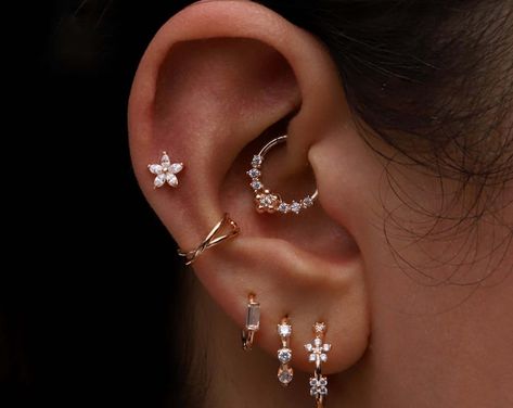 14k Gold Diamond Cluster Daith Earring, Conch Earring, Septum Hinged Hoop, Baguette Helix Piercing, Septum Clicker Ring. - Etsy Baguette, Ear Cuffs, Piercings Oor, Minimalist Ear Piercings, Baguette Diamond Earrings, Elegant Gift Wrapping, Pretty Ear Piercings, Cartilage Stud, Flat Back Earrings