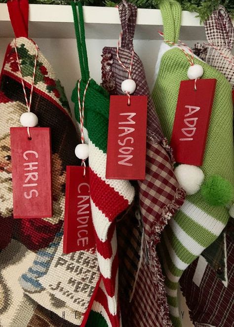 How to Make stocking name tags and beads from oven bake clay Diy Name Tags, Stocking Name Tags, Christmas Name Tags, Grinch Crafts, Bake Clay, Red Crafts, Decorated Gift Bags, Oven Bake Clay, White Paint Pen