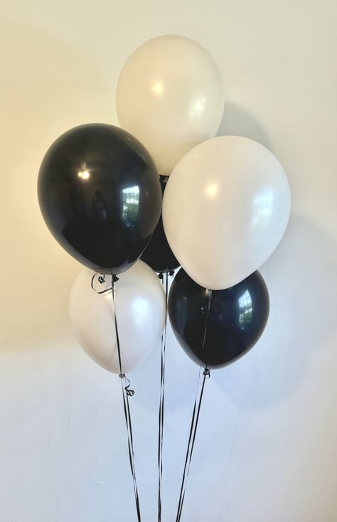 Black & Cream Balloons is a popular trend for the Chic Black Bow look for any Bridal Shower, Bachelorette, Birthday or even luxury Baby Shower.  This listing is for: a 6 pack  3 - Cream 11 inch Balloons 3 - Black 11 inch Balloons Click here for the Matching Balloon Garland:  https://chicballoonboutique.etsy.com/listing/1759060434 *IMPORTANT BALLOONS CAN BE A CHOKING HAZARD!!  *Keep in a cool place for the best quality of the balloon, extreme heat or other weather conditions will affect this prod Matte Black Balloons, White And Black Balloon Garland, Black Theme Birthday Party, Black And White Gender Reveal, Black Party Theme, Black And White Party Decor, Bow Balloons, Black Ballons, Black And White Birthday Party