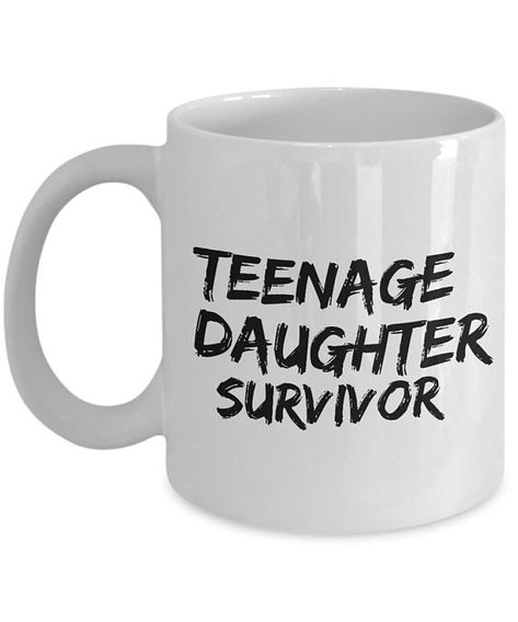 Teenage Mom, Diy Mother's Day Crafts, Mom Coffee Cups, Mother Daughter Gifts, Diy Gifts For Kids, Mothers Day Gifts From Daughter, Birthday Gifts For Teens, Funny Gifts For Dad, Diy Mothers Day Gifts