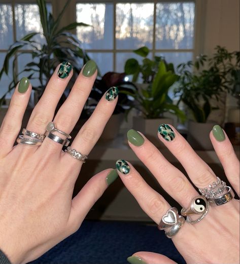 Bottomland Camo Nails Acrylic, Bottom Land Camo Nails, Camo Nails Acrylic, Green Camo Nails, Duck Flare Nails, Camping Nails, Hunting Nails, Pink Camo Nails, Military Nails