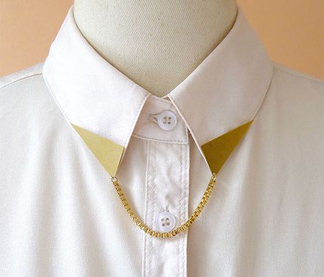 10+ Creative Collars That Will Make You Want To Button All The Way Up Collar Tips, Collar Clips, Creative Shirts, Accesories Jewelry, Collar Chain, Collar Pins, Collar Designs, Collar Jewelry, Back In Stock