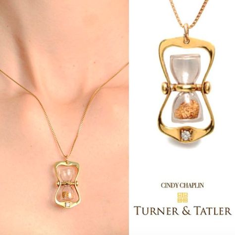 Exceptional and very #unique as #hourglass #pendants or #charms go... One of a kind piece is crafted in #18kgold with a diamond set into the base of the frame. The hourglass rotates easy and has #gold flakes instead of sand! At Turnerandtatler.com Hourglass Jewelry, Hourglass Necklace, Hourglass Pendant, Metal Jewelry Making, Italy Jewelry, Bvlgari Jewelry, Pearl Jewels, Jewelry Design Drawing, Beaded Jewels