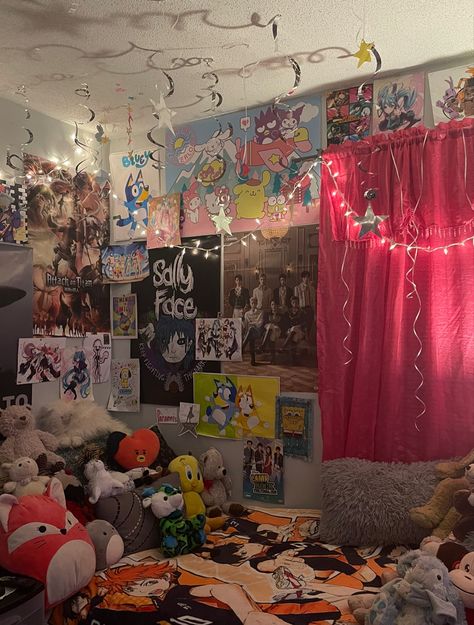 Weird Kid, Room Things, Cool Room Decor, Retro Room, Indie Room Decor, Room Redesign, Room Stuff, Grunge Room, Room Goals