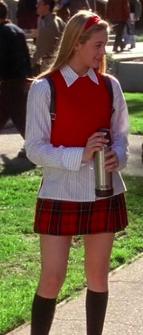 I got The Red Solid-Stripes-Plaid Combo! Which Of Cher Horowitz's Outfits From "Clueless" Should You Wear? Cher Horowitz Outfit, Sports Day Outfit, Clueless Halloween Costume, Cher Outfits, Cher Clueless, Clueless Fashion, Clueless Outfits, 1990s Fashion, 90s Fashion Outfits