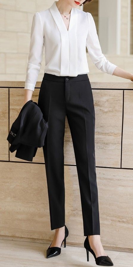 Office Uniform For Women, Work Office Outfits, Black Shirt Outfits, Women Office Outfits, Black And White Office, Silk Sarees With Price, Corporate Fashion, Womens Suits Business, About Business