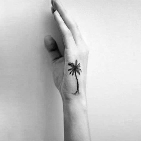 Palm Tree Manly Side Hand Tattoo Design Ideas For Men Herren Hand Tattoos, Side Hand Tattoos, Tree Tattoo Men, Tiny Finger Tattoos, Palm Tattoos, Tree Tattoo Designs, Hand Palm, Palm Tree Tattoo, Beach Tattoo