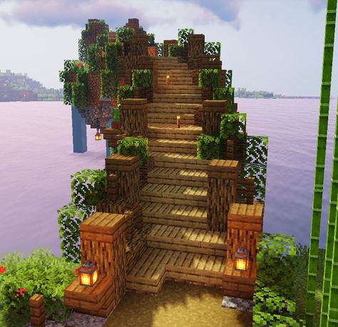 Minecraft Houses With Spruce, Minecraft Stairs Up Hill, Minecraft Staircase Ideas Outside, Minecraft Winding Staircase, Wood Minecraft Projects, Outdoor Staircase Minecraft, Simple Birch House Minecraft, Minecraft Lake Cottage, Minecraft Stairway Up Mountain