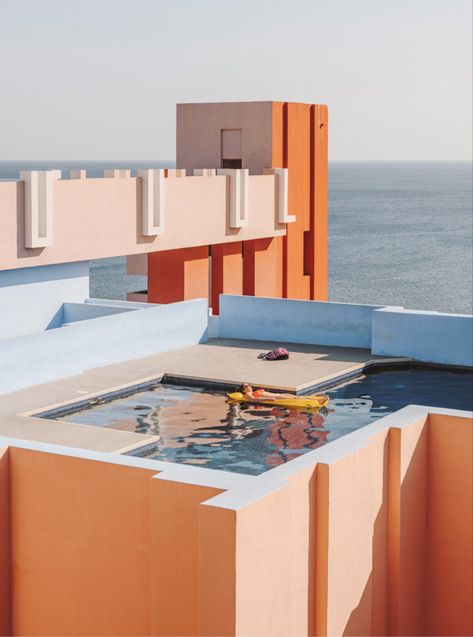 Dreamscape Architecture, Ricardo Bofill, Colour Architecture, Architecture Books, Iconic Buildings, Red Walls, School Architecture, Commercial Photography, Alicante