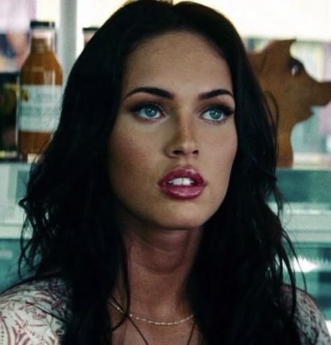 image Megan Fox Face, Megan Fox Makeup, Megan Fox Style, Fox Makeup, Megan Denise Fox, Jennifer's Body, Megan Fox, Woman Crush, Dark Hair