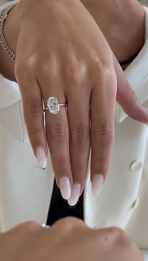 Haley Bieber Ring, Nara Smith Engagement Ring, Elegant Classy Wedding Rings, Henry Winston Engagement Rings, Emma Macdonald Ring, Giant Wedding Ring, Dream Ring Engagement, Elegant Wedding Rings Engagement, 4ct Oval Engagement Ring