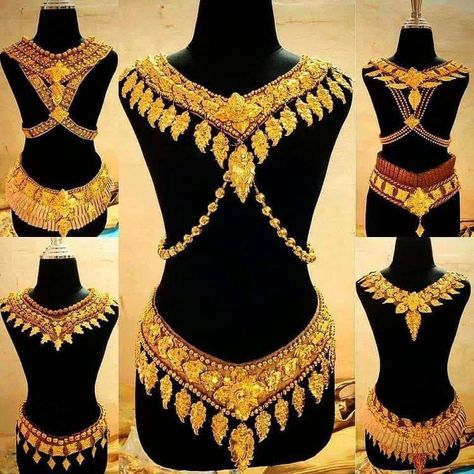 The beautyful and awesome of khmer jewelry in angkor eras that have make by khmer people in the new generation 🇰🇭 cambodia🇰🇭 The Kingdom of wonder Khmer Jewelry, Khmer People, Cambodian Clothes, Thailand Outfit, Cambodian Art, Thai Clothes, Beautiful Gold Necklaces, Gold Outfit, Royal Ballet