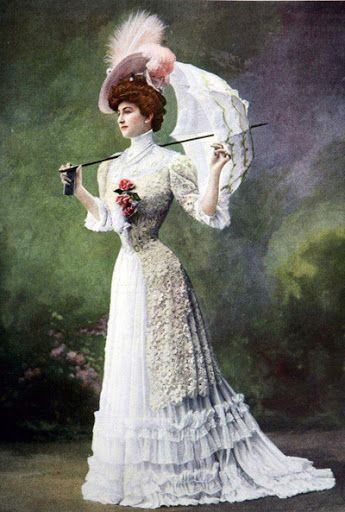 Parasol Lady Gilded Age Fashion, Lace Frocks, Edwardian Dress, Paris Mode, Victorian Clothing, Victorian Women, Edwardian Era, Edwardian Fashion, Historical Costume