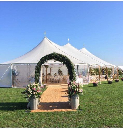 Outdoor Quince, Wedding Canopy Outdoor, Wedding Walkway, Wedding Tent Decorations, Outdoor Tent Wedding, Tent Decor, Garden Marquee, Backyard Tent, Backyard Wedding Ceremony