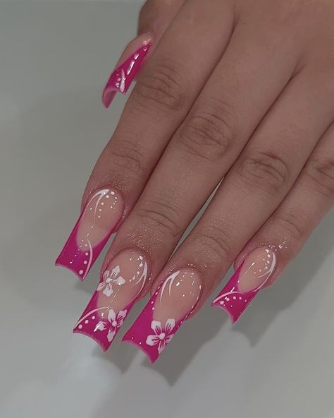 ig: nailsbyzairaa Hot Pink Nails Simple, Floral Design Nails, Summer Nails Hibiscus, Pink Nails Simple, Shuffles Ideas, Nails Hibiscus, Nail Designs Hot Pink, Hot Pink Nail, Pink Nail Inspo