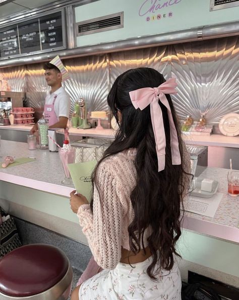 Pink Princess Aesthetic, Chanel Chance, Pretty Pink Princess, Pink Lifestyle, Pink Girly Things, Princess Aesthetic, Brunette Girl, Pink Outfits, Pink Princess