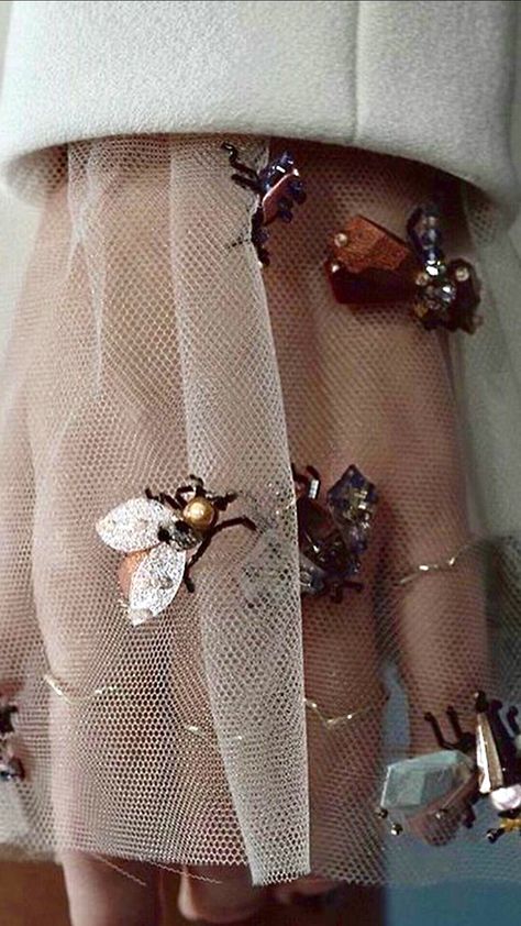 Dior Haute Couture, Abayas Fashion, Mode Inspiration, Fashion Details, Couture Fashion, Diy Fashion, Diy Clothes, Chic Style, Gloves