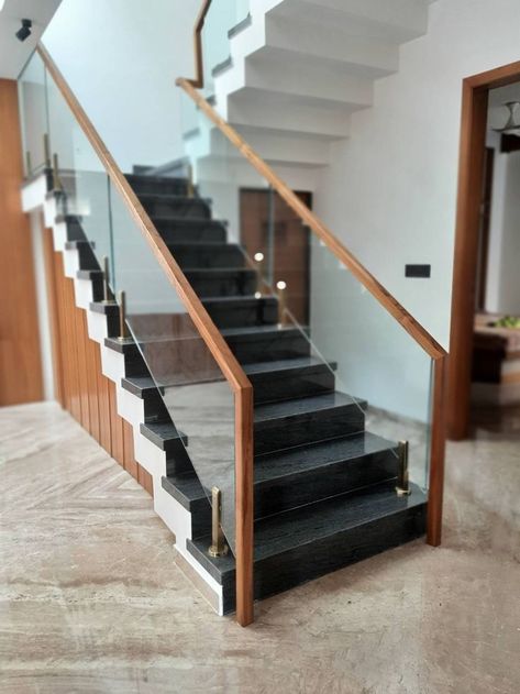 Staircase Glass Design, Steel Stairs Design, درابزين السلم, Glass Railing Stairs, Steel Railing Design, Staircase Interior Design, Modern Stair Railing, Staircase Design Modern, Glass Railings