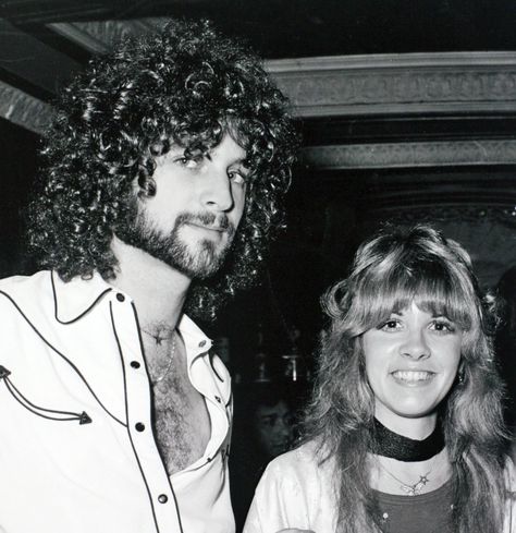 Charitybuzz: Lindsey Buckingham & Stevie Nicks Photograph by James... - Lot 1312035 Lindsay Buckingham, Rumours Album, Stevie Nicks Lindsey Buckingham, Buckingham Nicks, Lindsey Buckingham, The White Album, Stevie Nicks Fleetwood Mac, Daisy Jones, Rock Stars