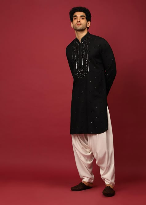 Men Ethnic Wear India, Black Pathani, Sangeet Outfit For Men, Indo Western Outfits For Men, Traditional Indian Mens Clothing, Kurta Designs Men's, Men Ethnic Wear, Wedding Clothes For Men, Pathani Suit