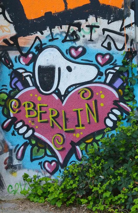 Berlin Geheimtipps: Spannende Insidertipps für Tag & Nacht Berlin Street, Street Art, Berlin, Snoopy, Lifestyle, Travel, Fictional Characters, Art