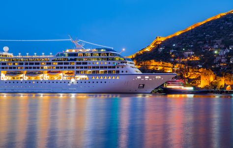 Carnival announced that it’s creating the cruise industry’s largest Wi-Fi network. Cruise Ship Nurse, River Cruises In Europe, Best Cruise Ships, European River Cruises, Luxury Cruise Ship, Cruise Europe, Best Family Vacations, Packing For A Cruise, All Inclusive Vacations