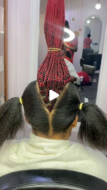 Thanksgiving Hairstyles For Black Women Braids, Mohawk Hairstyles With Braids, African Mohawk Hairstyles, Cute Biker Hairstyles, Mohawk Knotless Braids, Mohawk Twist Styles, Braids Mohawk For Black Women, Mohawk Boho Braids, Bahama Braids