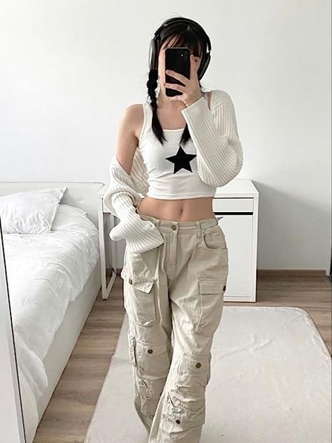 Gorpcore Fashion Aesthetic, Cute Acubi Outfits, Modern Y2k Outfits, Japanese Outfits Street Style, Tiktok Outfit Ideas, Fashion Gorpcore, Gorpcore Outfit, Y2k Fashion Street Styles, Acubi Outfits