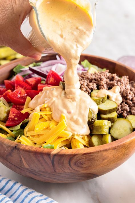 Cheese Burger Salad Keto, Big Mac Chopped Salad, Cheeseburger Salad Dressing, Burger Salad Dressing, Whopper Salad, Cheese Burger Salad, Big Salad Recipes, Hamburger Salad, Lettuce Burgers