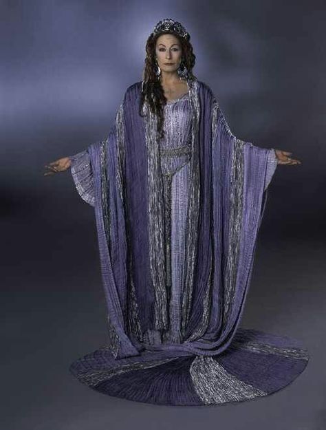 Goddess Gown: Vivian- Lady of the Lake of Mist of Avalon Angelica Huston, The Mists Of Avalon, Goddess Wear, Mists Of Avalon, Thelma And Louise, Medieval Festival, Three Witches, Film Costumes, Anjelica Huston