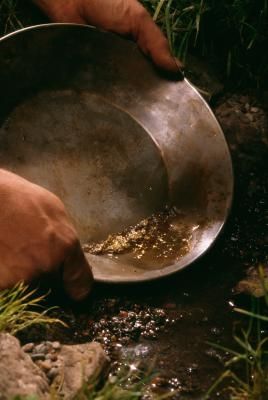 Gold Mining Equipment, North To Alaska, Gold Panning, Panning For Gold, California Gold Rush, Scrap Gold, The Gold Rush, Gold Prospecting, California Gold