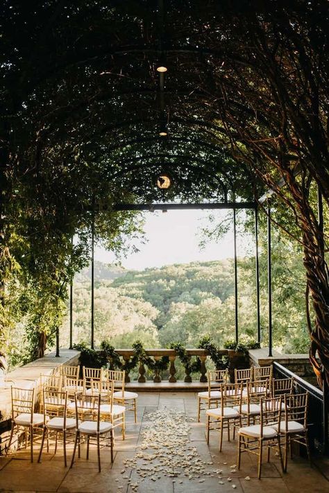 Vineyard Wedding New York, Wedding Design Aesthetic, Beautiful Venues Wedding, Earthy Wedding Venue Ideas, Outdoorsy Wedding Venues, Forest Chapel Wedding, Wedding Venue Asthetic, Wedding Decor Timeless, Natural Wedding Venues