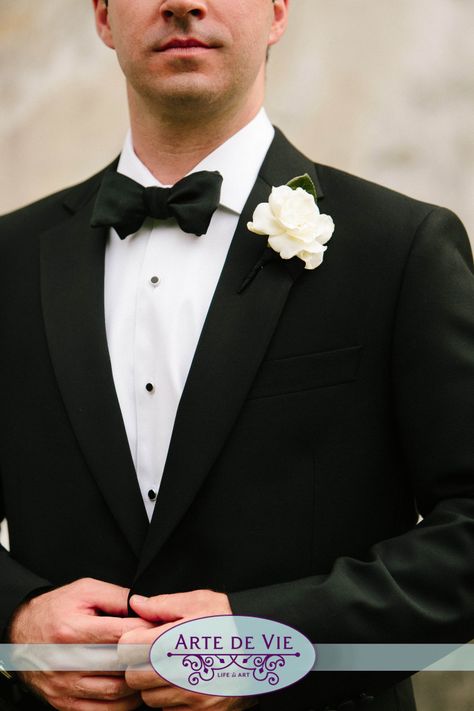 Willowdale Estate Wedding, White Boutonniere, Black Suit Wedding, Wedding Tux, Black And White Suit, Button Holes Wedding, Black And White Tuxedo, Groomsmen Boutonniere, Groom And Groomsmen Attire