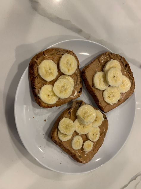 Peanut Butter Toast With Banana, Peanut Butter And Banana Toast, Peanut Butter On Toast, Peanut Butter Toast Aesthetic, Peanut Butter Aesthetic, Banana Peanut Butter Bread, Oatmeal With Peanut Butter, Peanut Butter Banana Toast, Toast With Banana