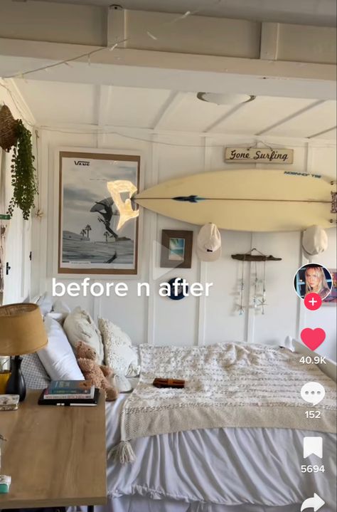 Boho Beachy Room Ideas, Beachcore Room Aesthetic, Beach Vibes Bedroom Boho Chic, Surfboard Hung On Wall, Minimalist Surfer Bedroom, Beach Grandma Aesthetic Bedroom, Retro Beachy Aesthetic Room, Country Beach Bedroom, Room Ideas Coastal Cowgirl