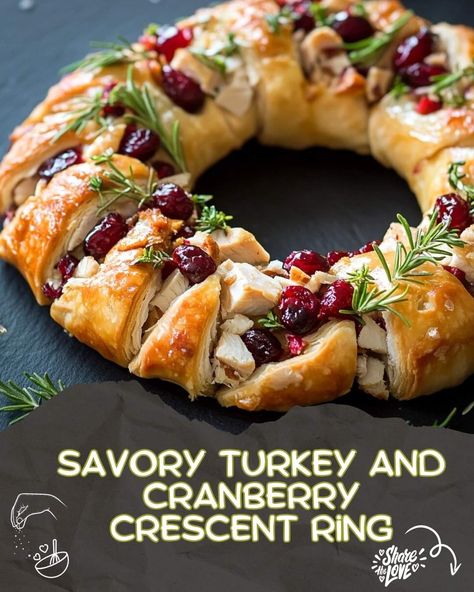 Crescent Roll Ring Recipes, Crescent Ring Recipes, Crescent Roll Recipes Dinner, Turkey And Cranberry, Luscious Recipes, Pumpkin Crisp, Cranberry Turkey, Thanksgiving Brunch, Shredded Turkey