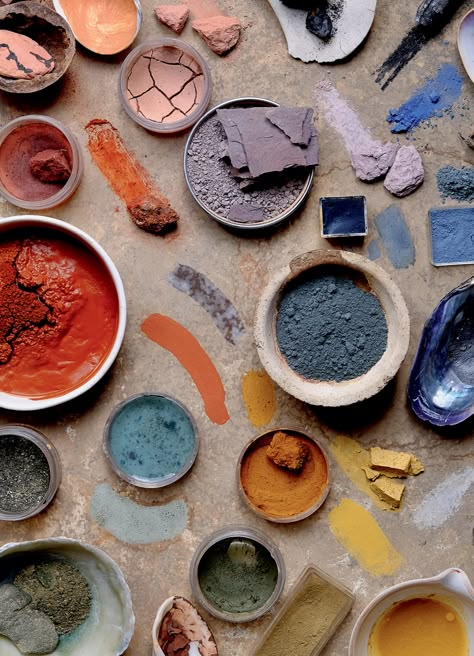 Heidi Gustafson's 'Book of Earth' Embarks on a Visual Voyage Through the World of Natural Pigments — Colossal Rose Step By Step, Raw Color, Community Health, Earth Pigments, Blue Pigment, Natural Pigments, Eco Friendly Paint, Colossal Art, Folded Book Art